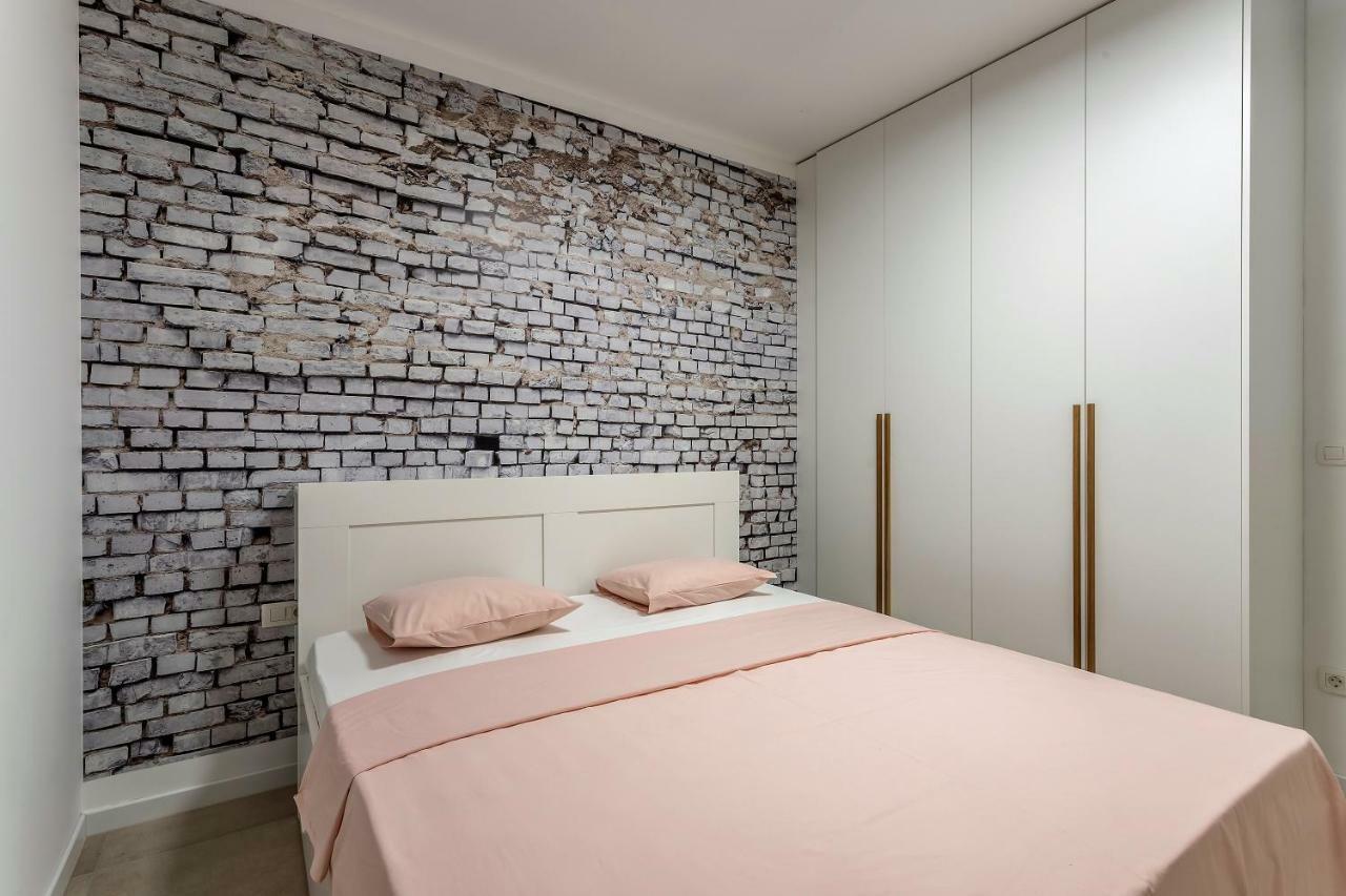 Luxury Apartment With Hot Tub Omiš Exterior foto
